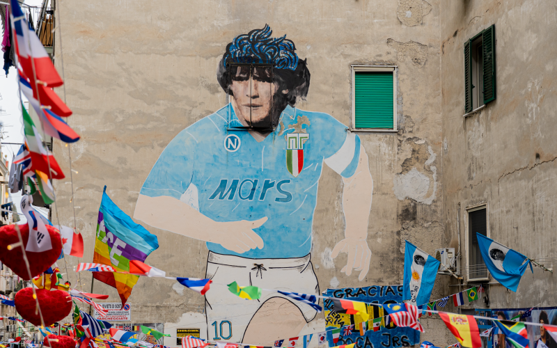 maradona quartieri spagnoli