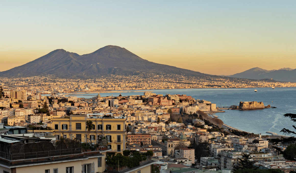 giallo napoli @partenopeculture