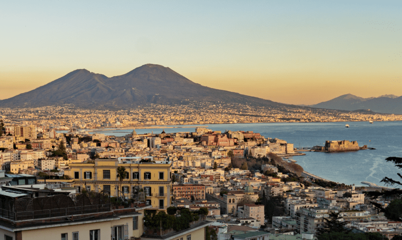 giallo napoli @partenopeculture