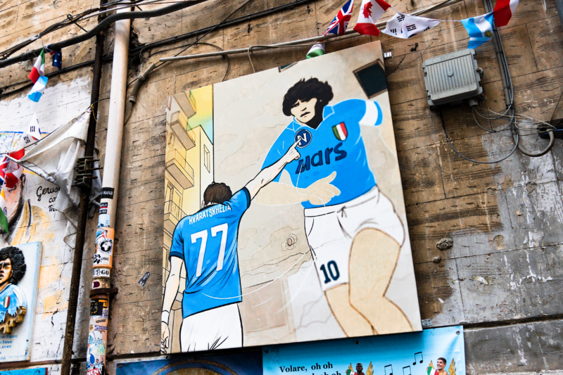 Kvaratskhelia e Maradona, passato e presente